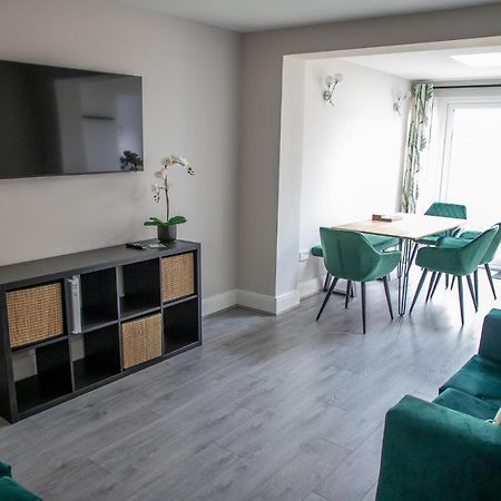 Wave Stays - Ground Floor Apartment - Outside Seating Area Cleveleys Ngoại thất bức ảnh