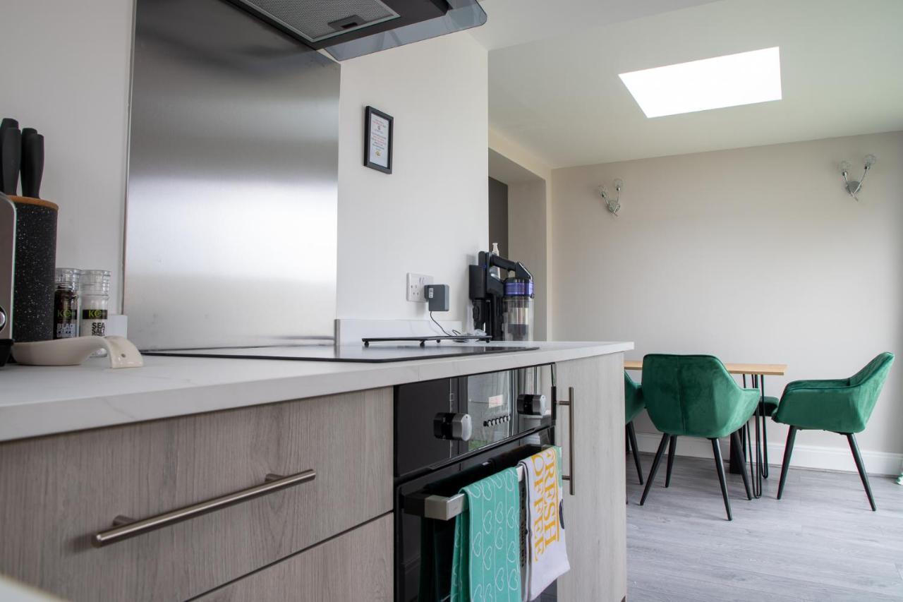 Wave Stays - Ground Floor Apartment - Outside Seating Area Cleveleys Ngoại thất bức ảnh